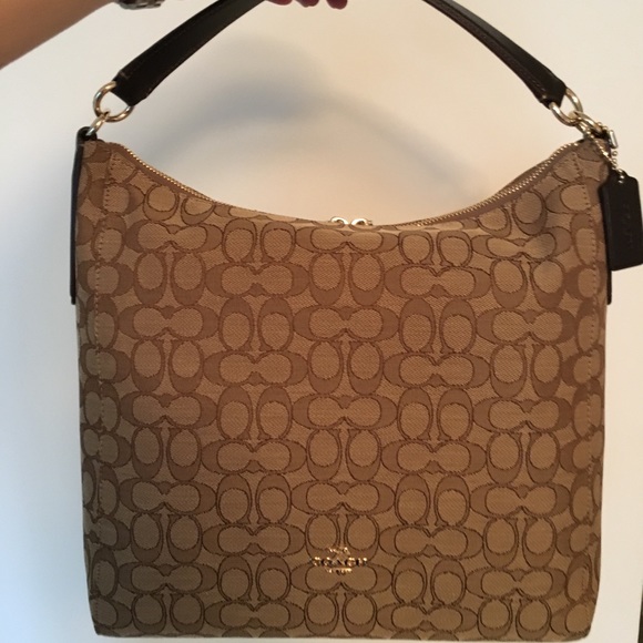 Lovely Coach Handbag - Perfect for fall 🍂🍁🐿 - Picture 1 of 7